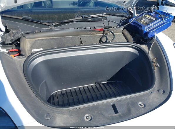 7SAYGDEE9RA222562 2024 TESLA MODEL Y Белый Вид сзади
