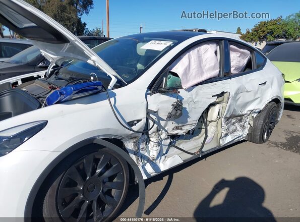 7SAYGDEE9RA222562 2024 TESLA MODEL Y Белый 