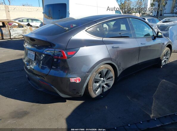 7SAYGDEE9RF114574 2024 TESLA MODEL Y Gray 