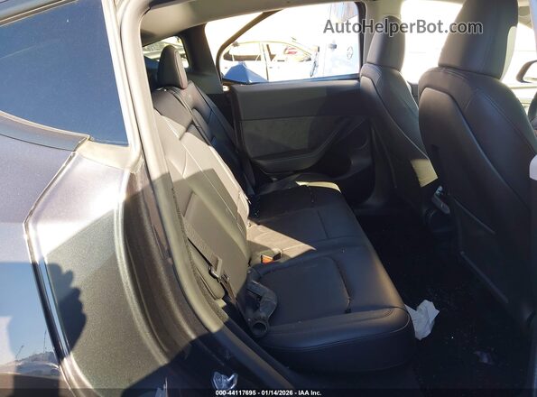 7SAYGDEE9RF114574 2024 TESLA MODEL Y Gray 