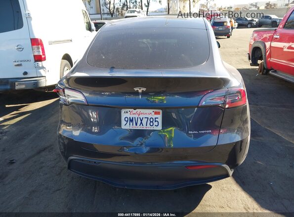 7SAYGDEE9RF114574 2024 TESLA MODEL Y Gray 