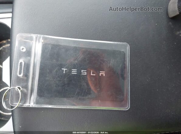 7SAYGDEEXNF574398 2022 TESLA MODEL Y Blue Dashboard view