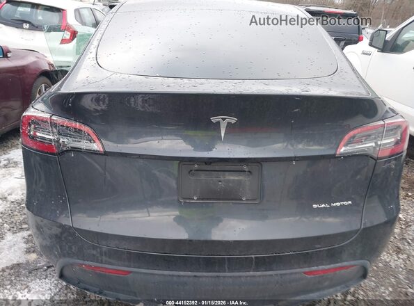 7SAYGDEEXSF288627 2025 TESLA MODEL Y Серый 