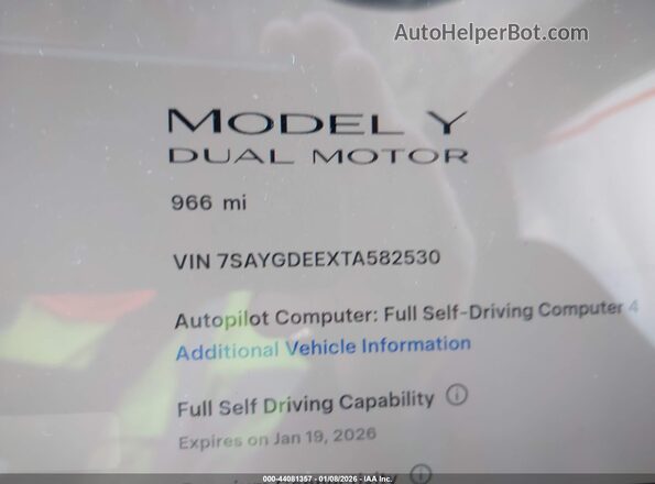 7SAYGDEEXTA582530 2026 TESLA MODEL Y Серый Панорамный вид салона 360°