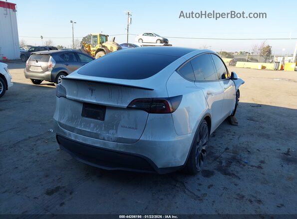 7SAYGDEF0RF072790 2024 TESLA MODEL Y White უკანა მარჯვენა