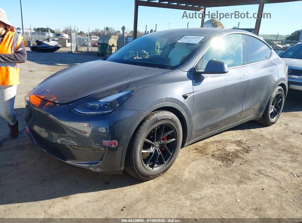 7SAYGDEF7NF459170 2022 TESLA MODEL Y Gray Przód lewy
