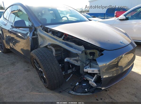 7SAYGDEF7NF459170 2022 TESLA MODEL Y Gray Widok z przodu