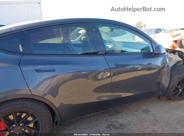 7SAYGDEF7NF459170 2022 TESLA MODEL Y Gray Widok wnętrza 360 stopni