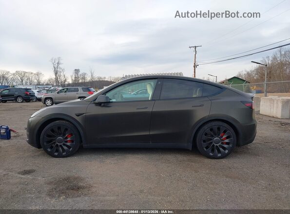 7SAYGDEF9NF518140 2022 TESLA MODEL Y Gray Սալոնի 360 աստիճան տեսք