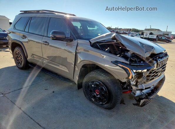 7SVAAABA0SX067579 2025 TOYOTA SEQUOIA Tan Передня права чверть