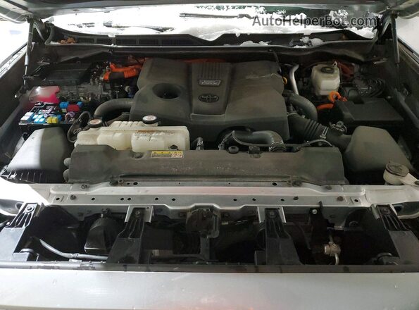 7SVAAABA6RX026884 2024 TOYOTA SEQUOIA Silver 