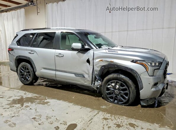 7SVAAABA6RX026884 2024 TOYOTA SEQUOIA Silver 