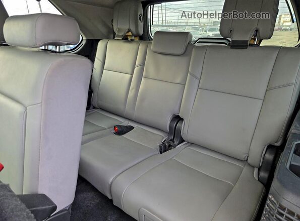 7SVAAABA8PX004088 2023 TOYOTA SEQUOIA Blue Widok wnętrza z tyłu