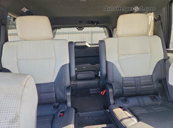 7SVAAABA9PX009624 2023 TOYOTA SEQUOIA Серый Вид задних сидений