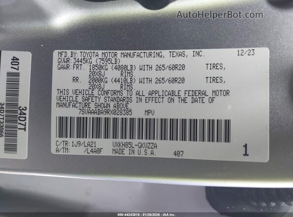 7SVAAABA9RX028385 2024 TOYOTA SEQUOIA Gray ძრავის განყოფილების ხედი