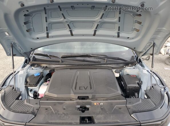 7YAKN4DA1SY035969 2025 HYUNDAI IONIQ Gray Widok komory silnika
