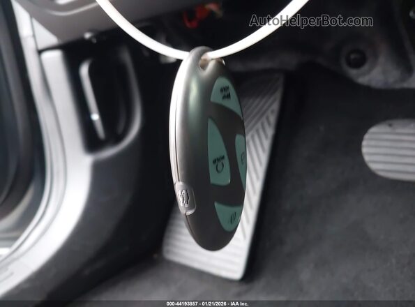 7YAKN4DA3SY032877 2025 HYUNDAI IONIQ 5 Gray წინა პანელის ხედი