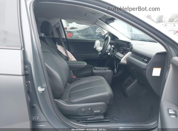 7YAKN4DA3SY032877 2025 HYUNDAI IONIQ 5 Gray წინა სალონის ხედი
