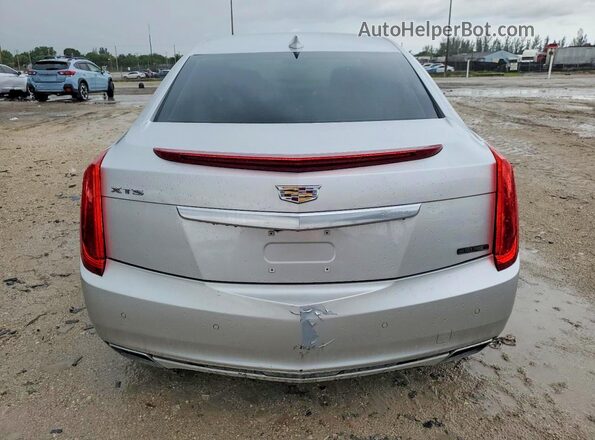 2G61M5S30H9106711 2017 CADILLAC XTS Серебряный Вид салона спереди