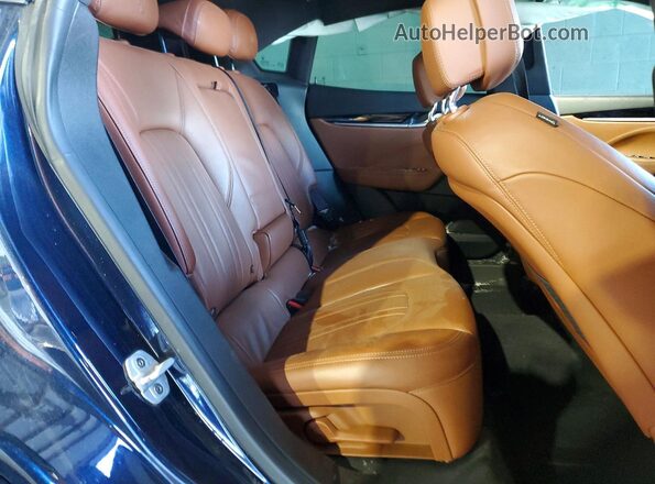 ZN661XUA2KX323641 2019 MASERATI LEVANTE Blue Vista del compartimento del motor
