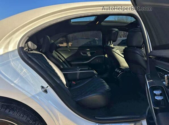 W1K6G7GB4NA122650 2022 MERCEDES-BENZ S Белый Вид салона спереди