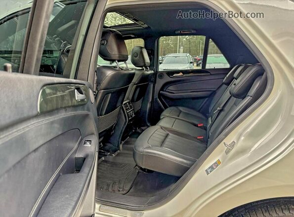 4JGDA6EB6JB072804 2018 MERCEDES-BENZ GLE Белый Вид панели приборов