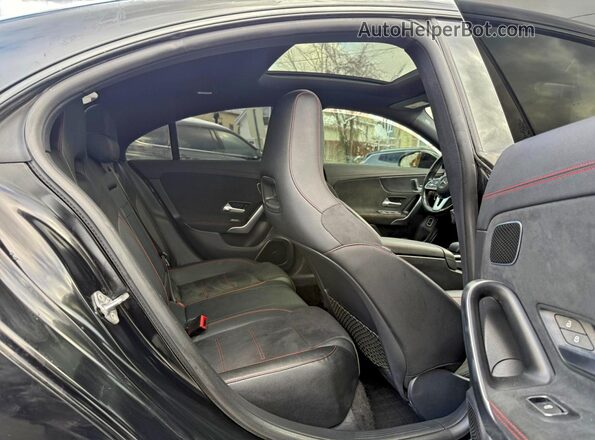 W1K5J4HB1MN180376 2021 MERCEDES-BENZ CLA-CLASS Черный Вид салона спереди
