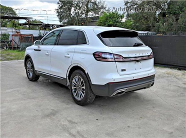 2LMPJ6J95MBL16543 2021 LINCOLN NAUTILUS White Front right