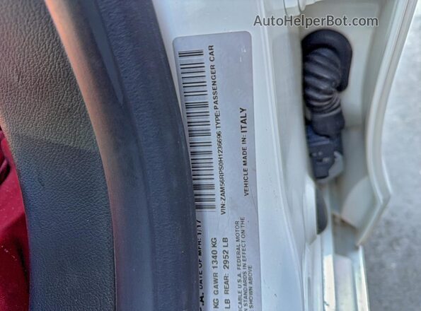 ZAM56RPS0H1236696 2017 MASERATI QUATTROPOR White Vista interior trasera