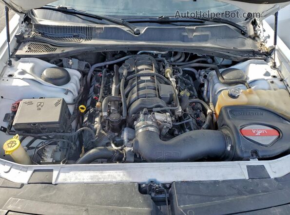 2C3CDZBT2LH130931 2020 DODGE CHALLENGER White Widok komory silnika