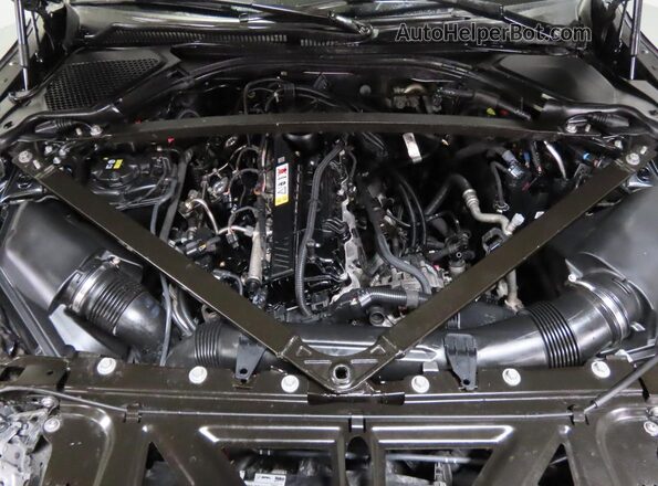 WBS33AY01MFK86175 2021 BMW M3 Black Առջևի վահանակի տեսք