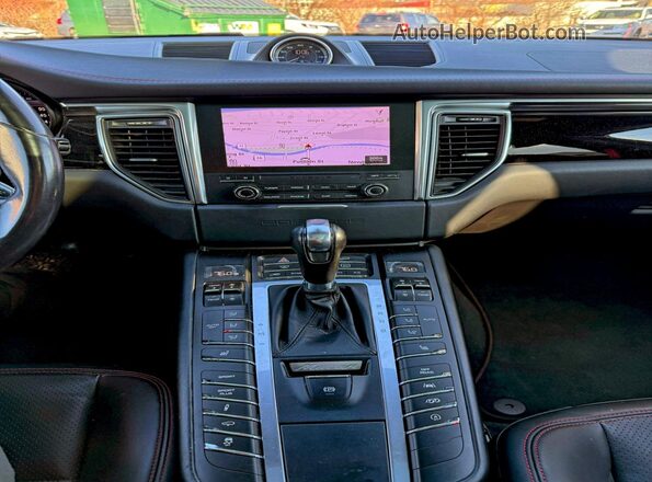 WP1AG2A51HLB55591 2017 PORSCHE MACAN Black 