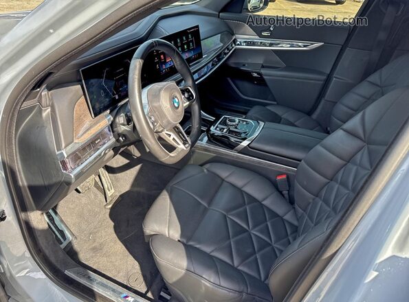 WBA23EH00PCM28450 2023 BMW 7 SERIES Gray 360 interior view