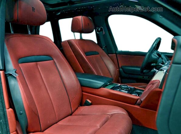 SLA689X52KU113931 2019 ROLLS-ROYCE CULLINAN Черный Вид сзади