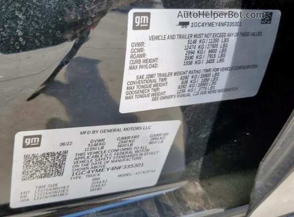 1GC4YMEY4NF335301 2022 CHEVROLET ALL MODELS Black Widok wnętrza z tyłu