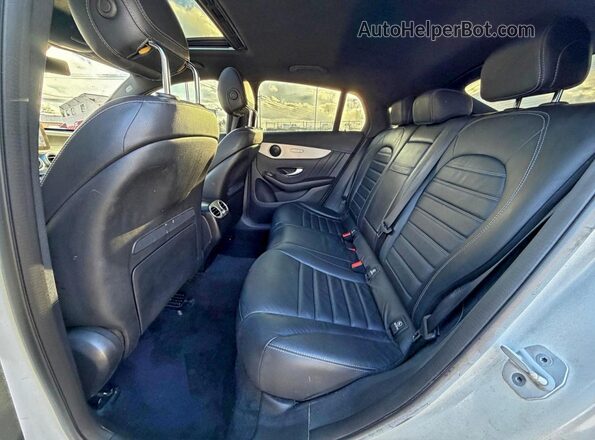 W1N0J8EB0NG025056 2022 MERCEDES-BENZ GLC-CLASS White Widok wnętrza z przodu