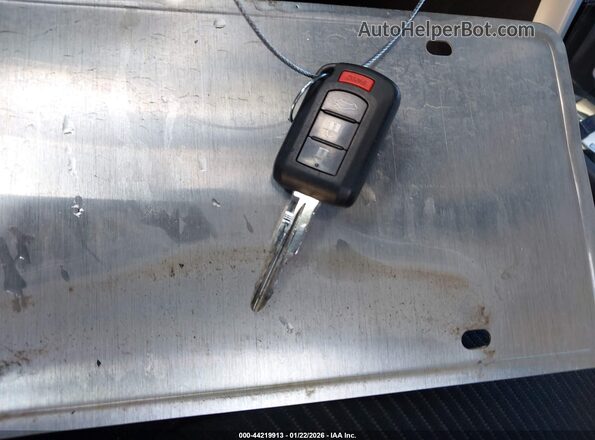 JA32U2FU0GU012914 2016 MITSUBISHI LANCER Серебряный Вид панели приборов