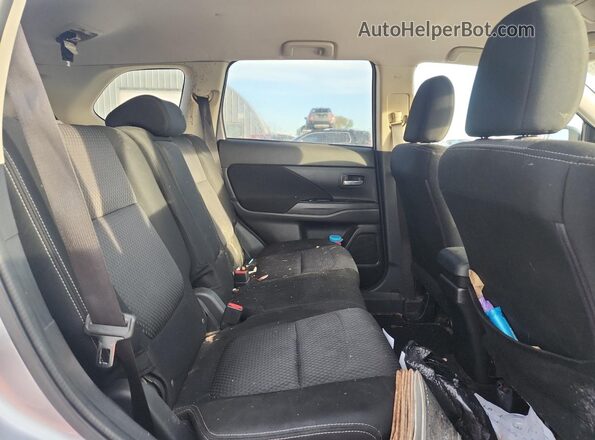 JA4AD2A35GZ010794 2016 MITSUBISHI OUTLANDER Silver Հետևի նստատեղերի տեսք