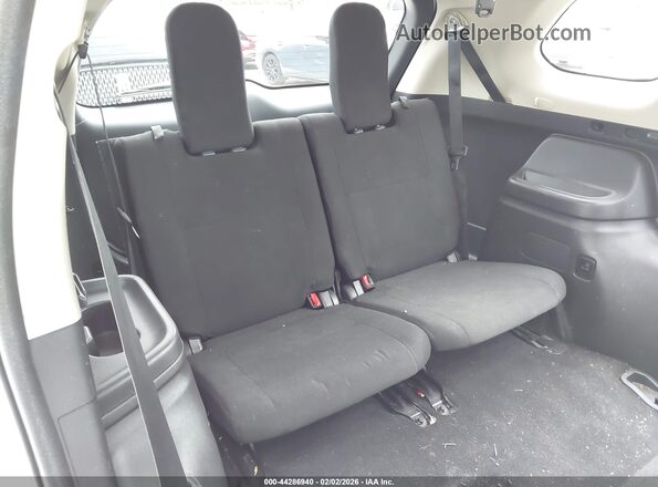 JA4AD3A30HZ028840 2017 MITSUBISHI OUTLANDER White 