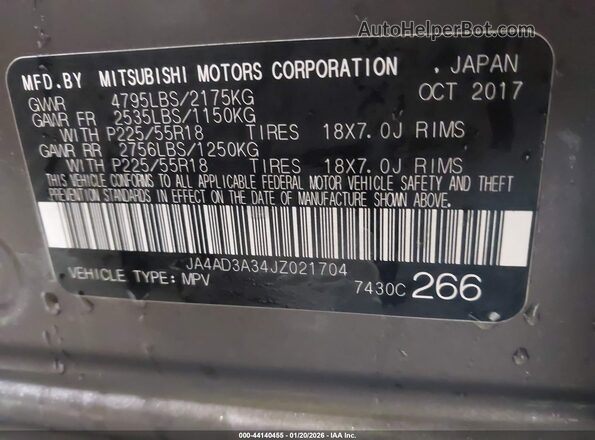 JA4AD3A34JZ021704 2018 MITSUBISHI OUTLANDER Gray Vista del compartimento del motor