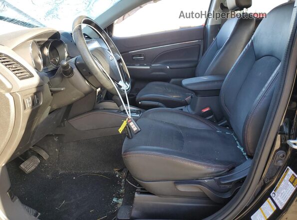 JA4APVAU7NU015670 2022 MITSUBISHI OUTLANDER Черный Вид салона спереди