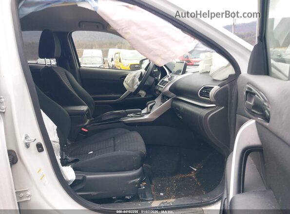 JA4AT4AA3JZ043359 2018 MITSUBISHI ECLIPSE CROSS White Սալոնի դիմացի տեսք