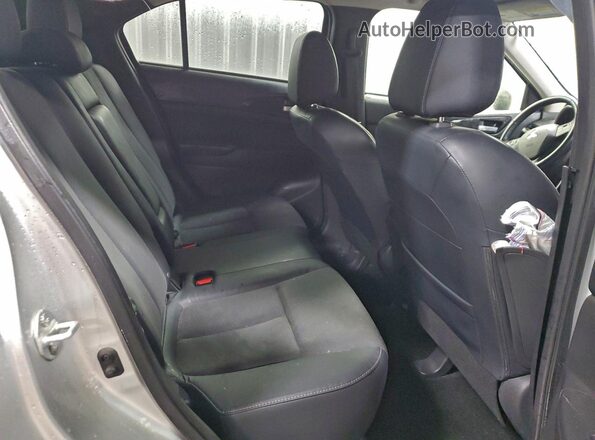 JA4ATWAA7PZ001393 2023 MITSUBISHI ECLIPSE Silver Widok tylnych siedzeń