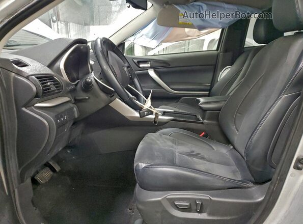 JA4ATWAA7PZ001393 2023 MITSUBISHI ECLIPSE Silver Widok wnętrza z przodu