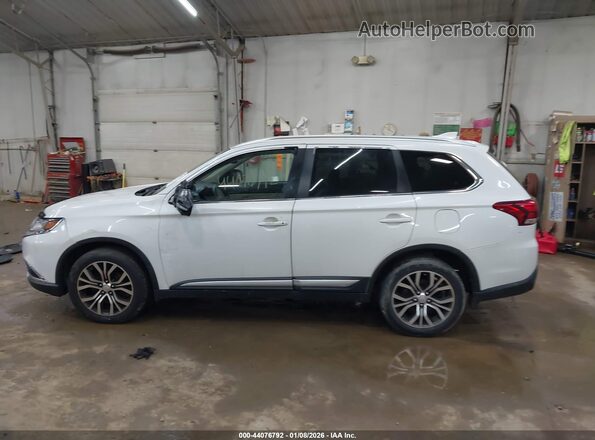 JA4AZ3A36HZ024115 2017 MITSUBISHI OUTLANDER White 