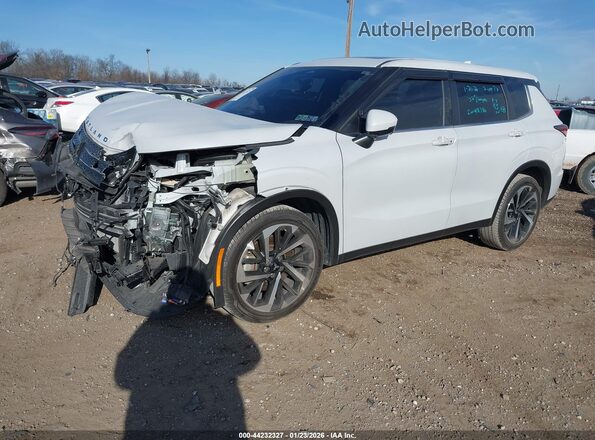 JA4J3VA89RZ087834 2024 MITSUBISHI OUTLANDER White Vista tres cuartos delantera izquierda