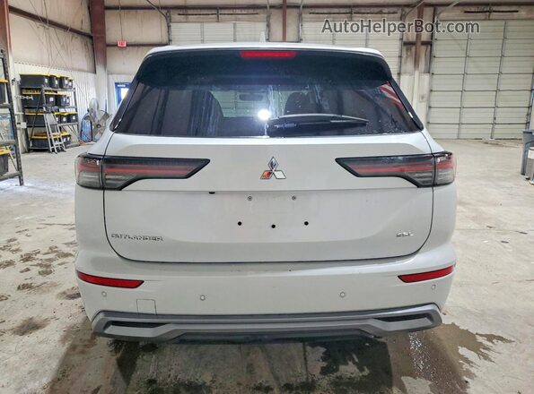 JA4J3WA84SZ021753 2025 MITSUBISHI OUTLANDER White Rear view