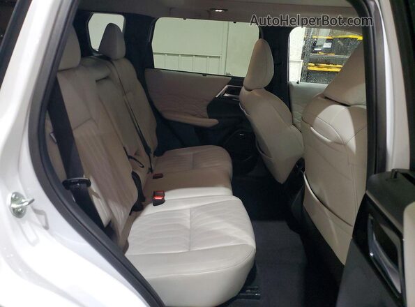 JA4J3WA84SZ021753 2025 MITSUBISHI OUTLANDER White Rear seats view