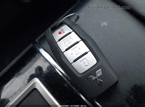 JA4J4UA83PZ024555 2023 MITSUBISHI OUTLANDER Silver 