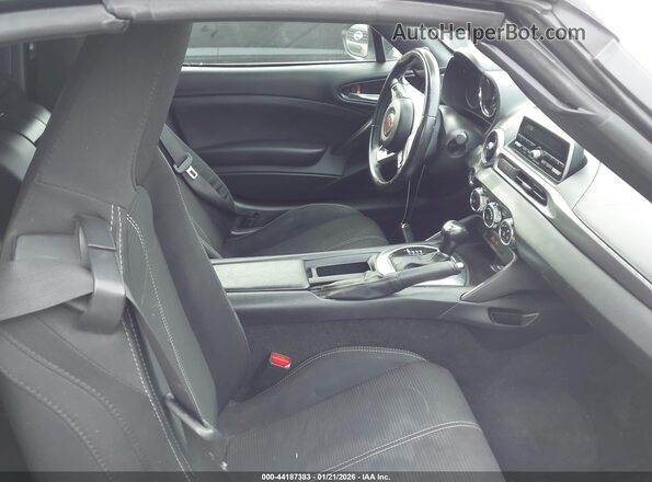 JC1NFAEK2H0106334 2017 FIAT 124 SPIDER White Вид салону спереду
